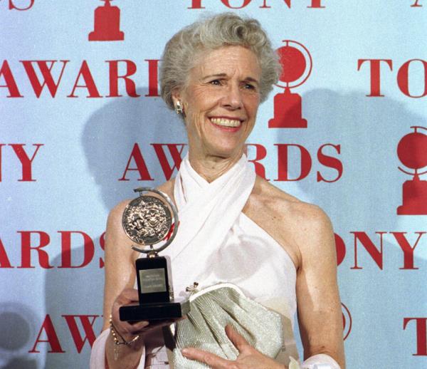 Obit Frances Sternhagen
